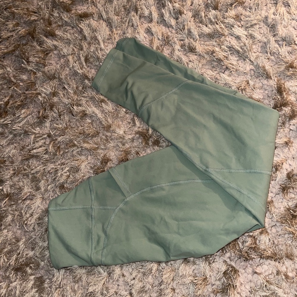 TYC heart booty leggings NWOT